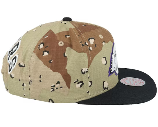 Los Angeles Lakers Mitchell & Ness Camo/Black Snapback Hat
