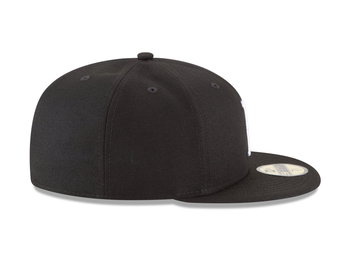 Boston Red Sox Authentic Collection Black and White 59FIFTY Fitted - New Era -