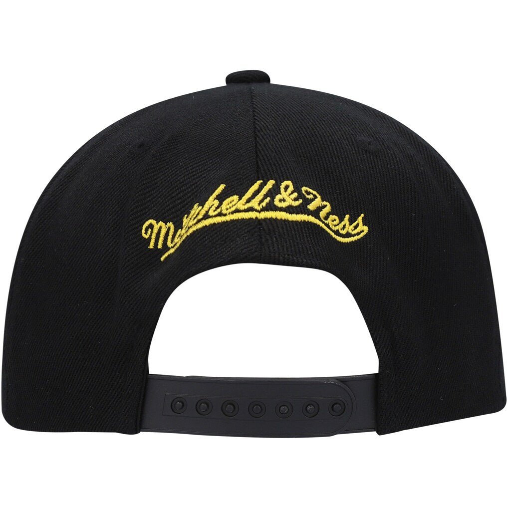 Los Angeles Lakers Black Core Basic Snapback Hat - Mitchell & Ness -