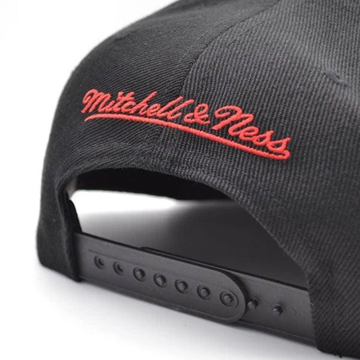 Los Angeles Lakers Black Thermal Logo Snapback Hat - Mitchell & Ness -