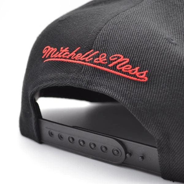 Miami Heat Black Thermal Flame Logo Snapback Hat - Mitchell & Ness -