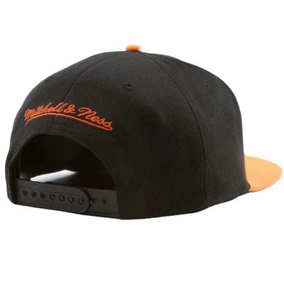 New York Knicks Black Orange Brim Script Snapback - Mitchell & Ness -
