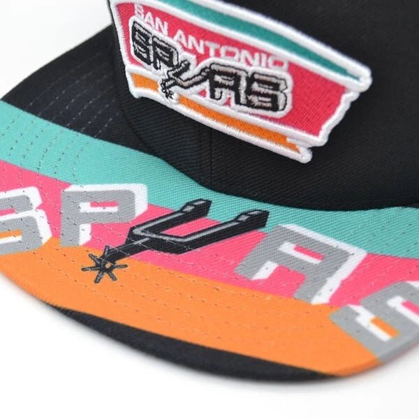 San Antonio Spurs Black Fiesta Script Brim Snapback Hat - Mitchell & Ness -