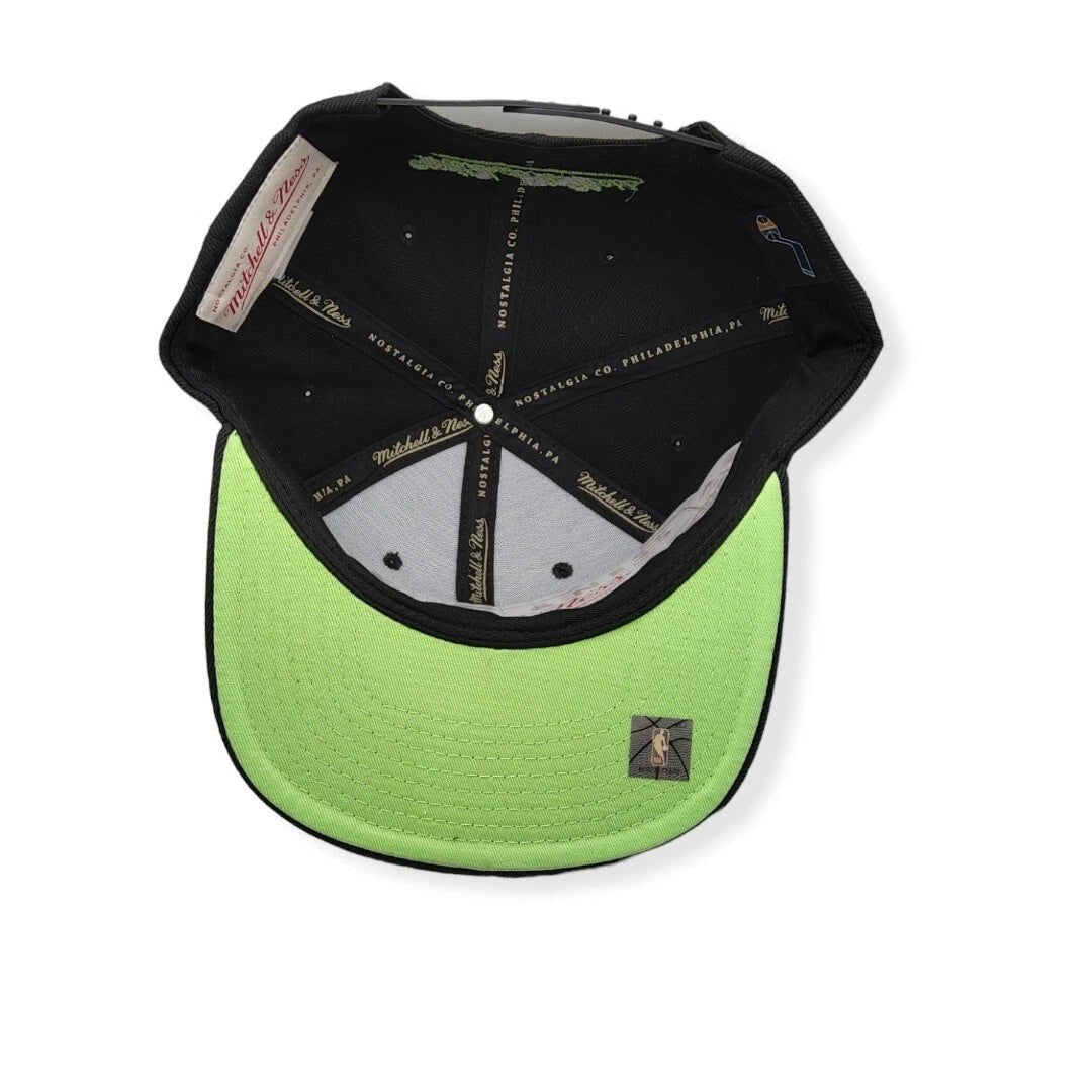 Utah Jazz Black/Green Adjustable Snapback Hat - Mitchell & Ness -