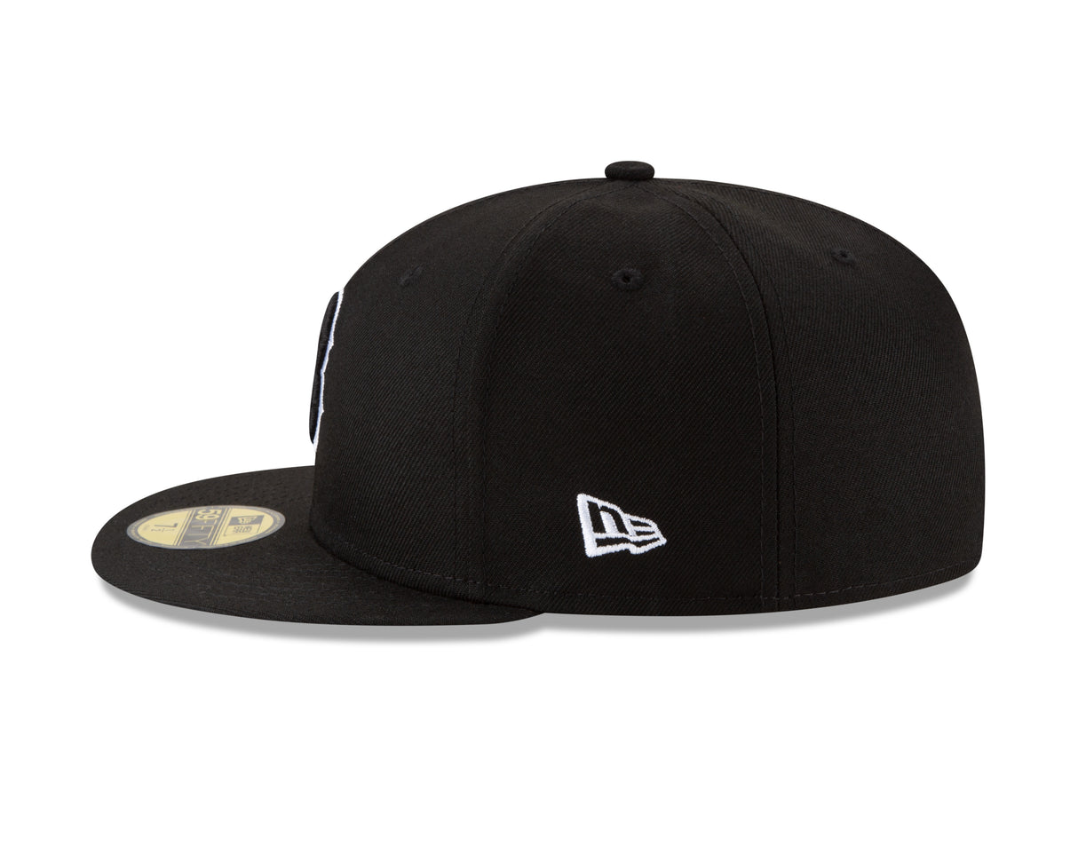 Boston Red Sox Black outline 59FIFTY Fitted