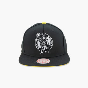 Boston Celtics Lightning Hook Black & Yellow Snapback Hat - Mitchell & Ness - 31002201