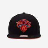 New York Knicks Black Script Snapback - Mitchell & Ness - 