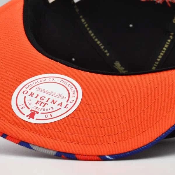New York Knicks Black/Blue Hardwood Classics Snapback - Mitchell & Ness - 