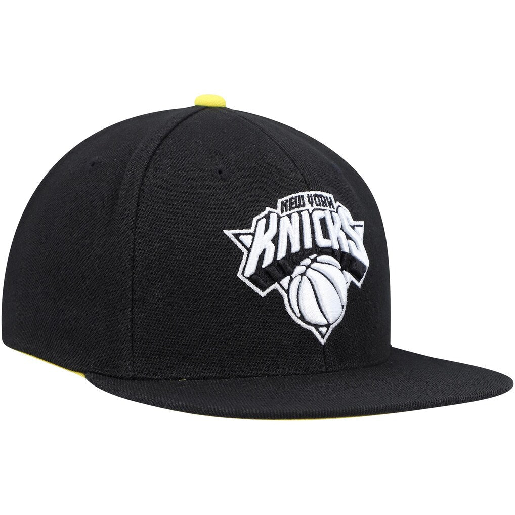 New York Knicks Black/Yellow Lightning Hook Snapback - Mitchell & Ness - 