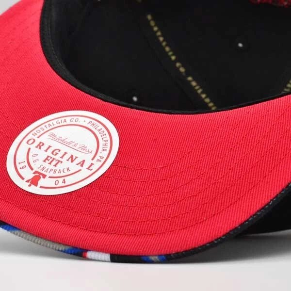 Philadelphia 76ers Black Hardwood Classics Underbrim Graphic Snapback Hat - Mitchell & Ness - 