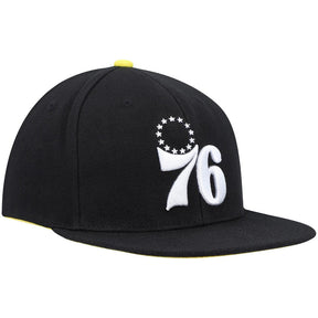 Philadelphia 76ers Black Lightning Hook Snapback Hat - Mitchell & Ness - 