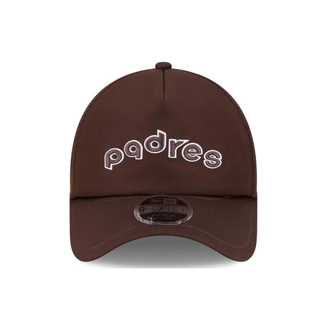 San Diego Padres 2026 Batting Practice Alternate Brown Apex 9FORTY Snapback Hat - New Era - 23010841904